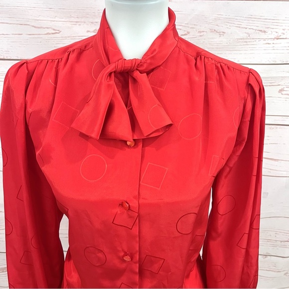 Vintage Le Blouse 80’s 90’s Front Tie Geometric Print Silky Button Up Blouse - Picture 2 of 10